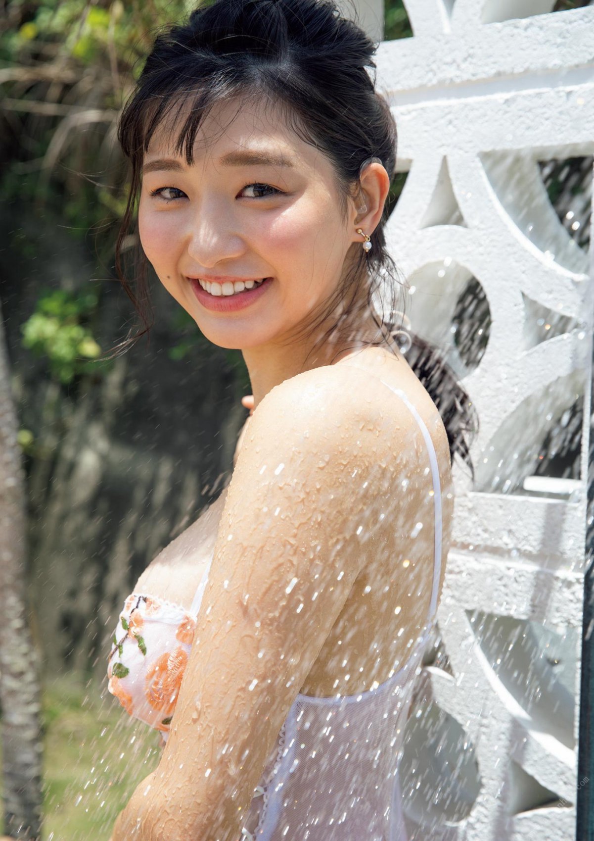 我妻ゆりかファースト写真集 わがままゆりかの天使な笑顔 B 99 7730540485