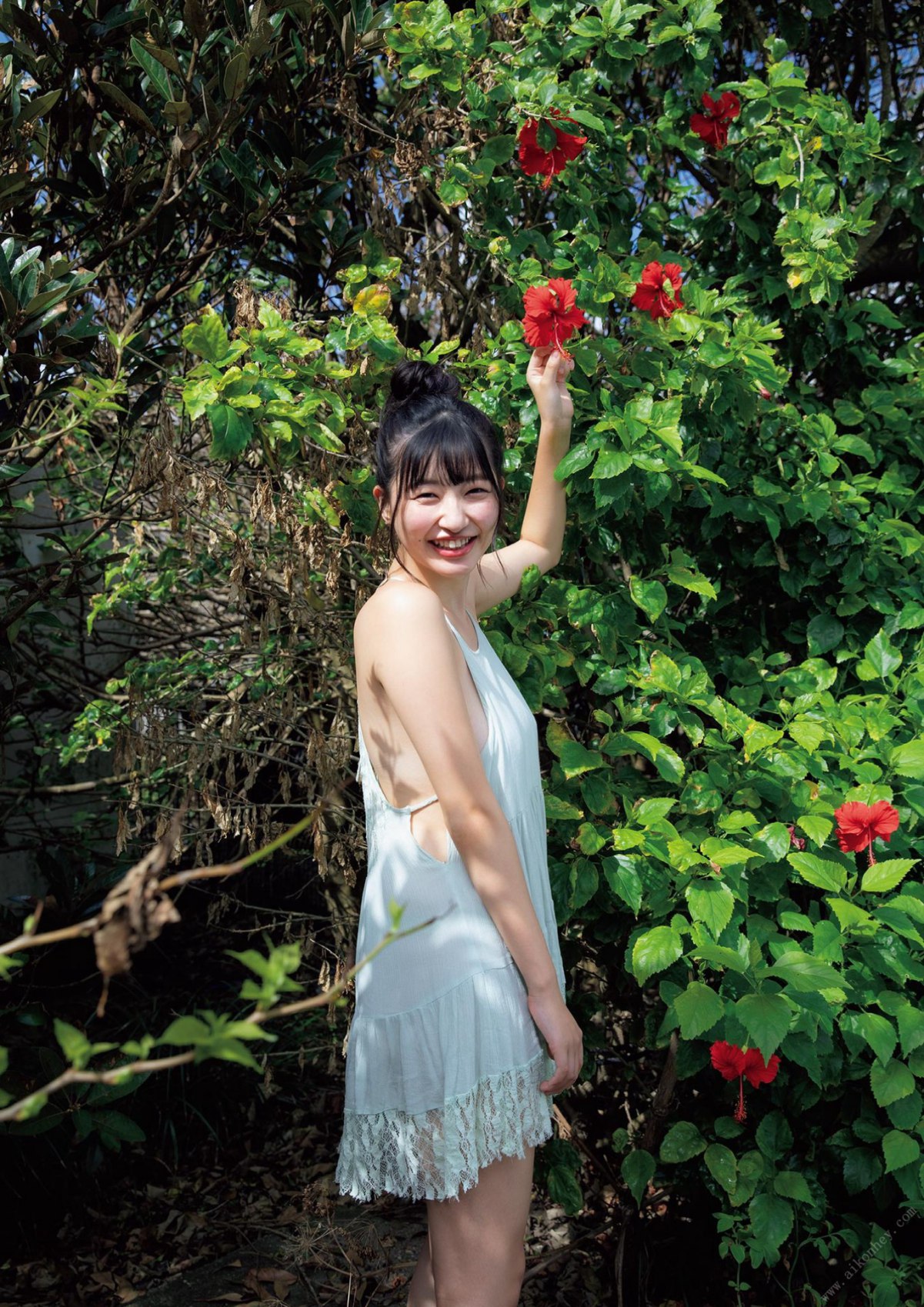 我妻ゆりかファースト写真集 わがままゆりかの天使な笑顔 A 75 3665692780