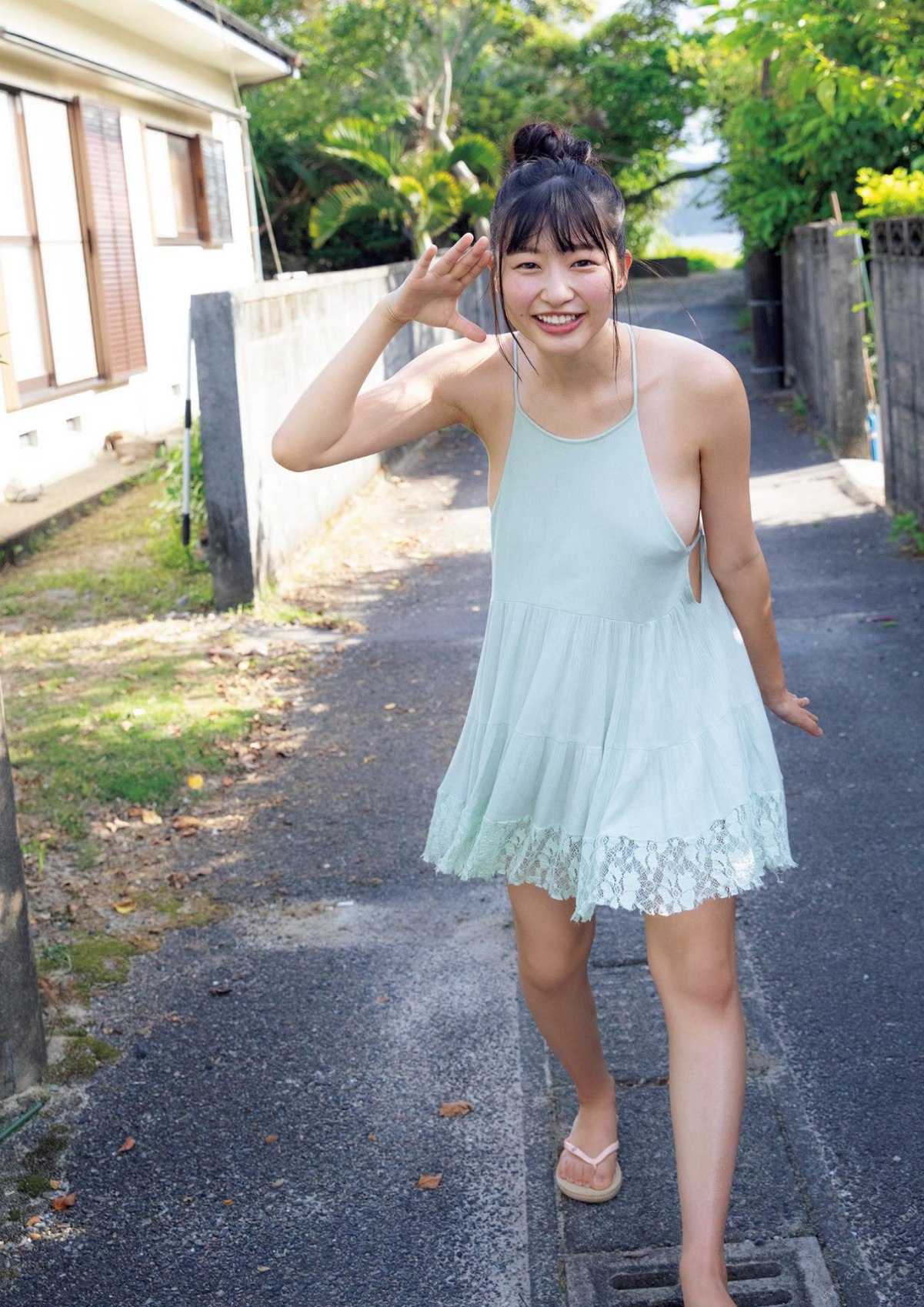 我妻ゆりかファースト写真集 わがままゆりかの天使な笑顔 A 78 3222774523