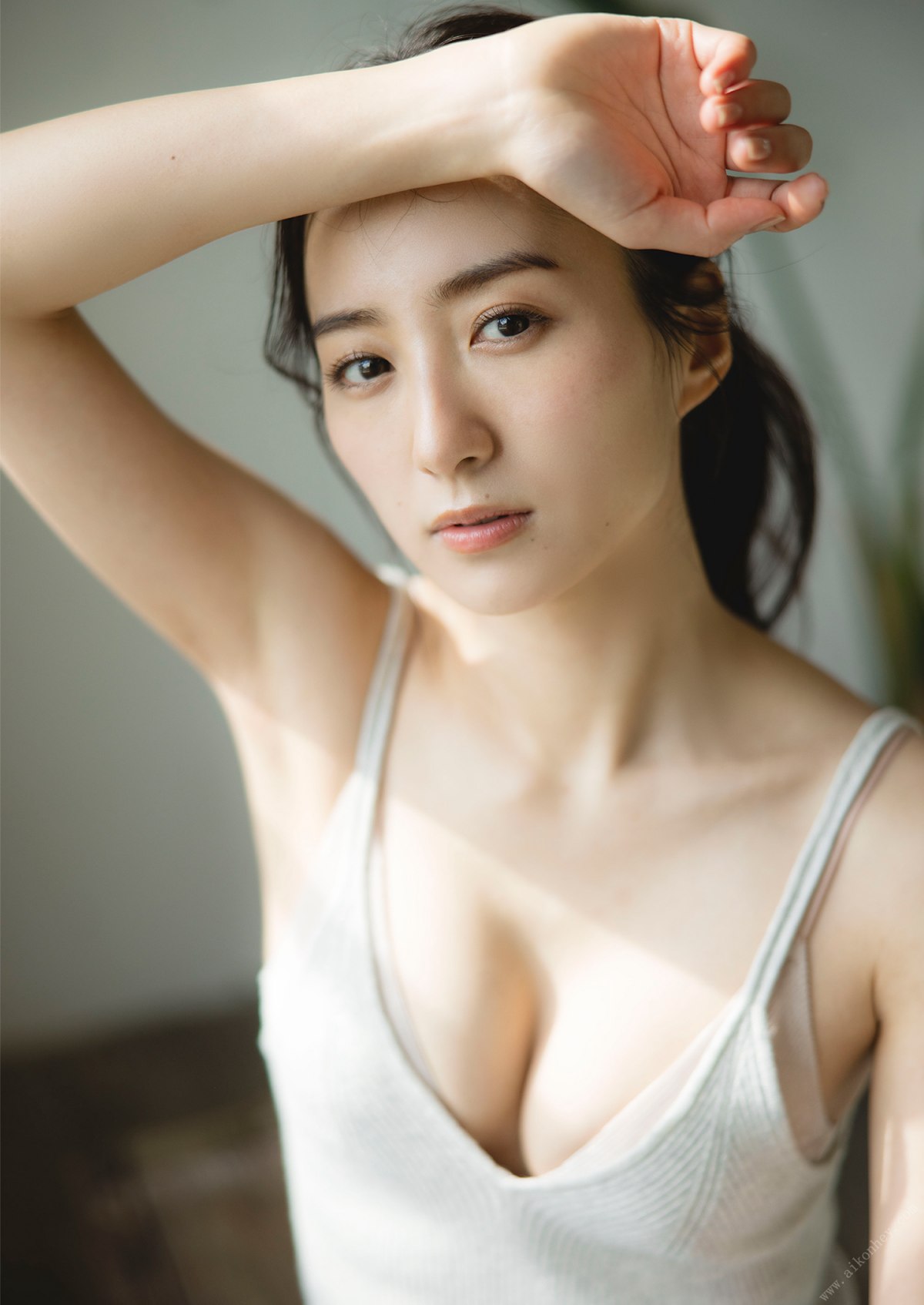 デジタル限定 YJ PHOTO BOOK 高田里穂写真集 お姉さんが大好きだ 64 1378464033