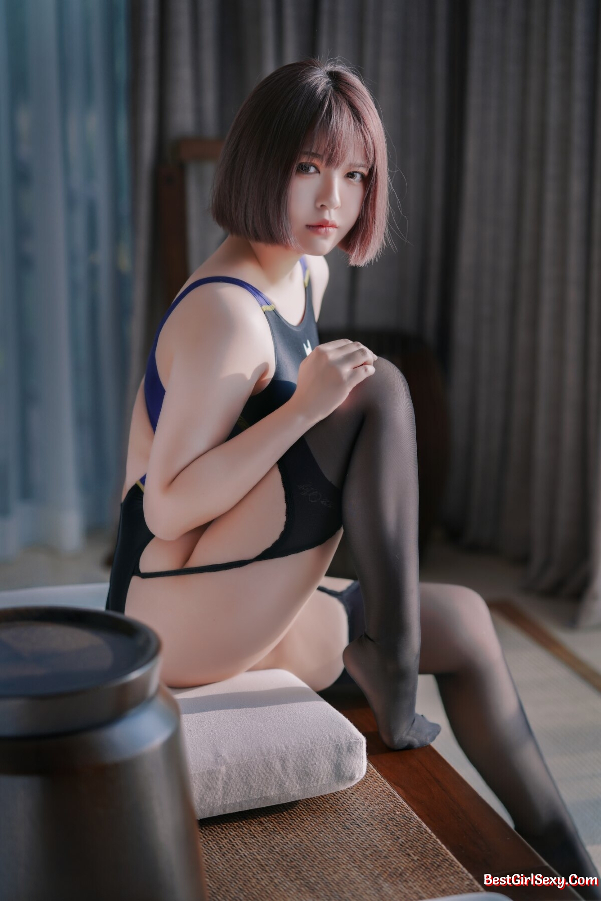 Coser@半半子 競泳水着を着た彼女 0027 5791034326.jpg