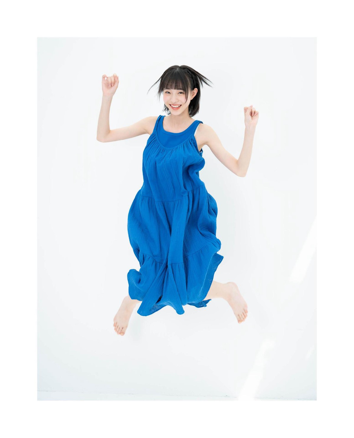 Photobook 2023 01 10 Azusa Wada 和田あずさ Transparent Blue 0087 7792665896.jpg