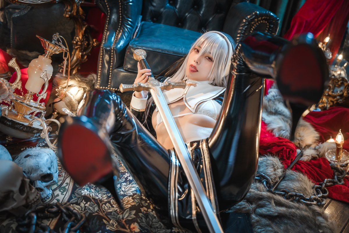 Coser@蜜汁猫裘 Vol 100 恶堕修女 0048 2023432800.jpg