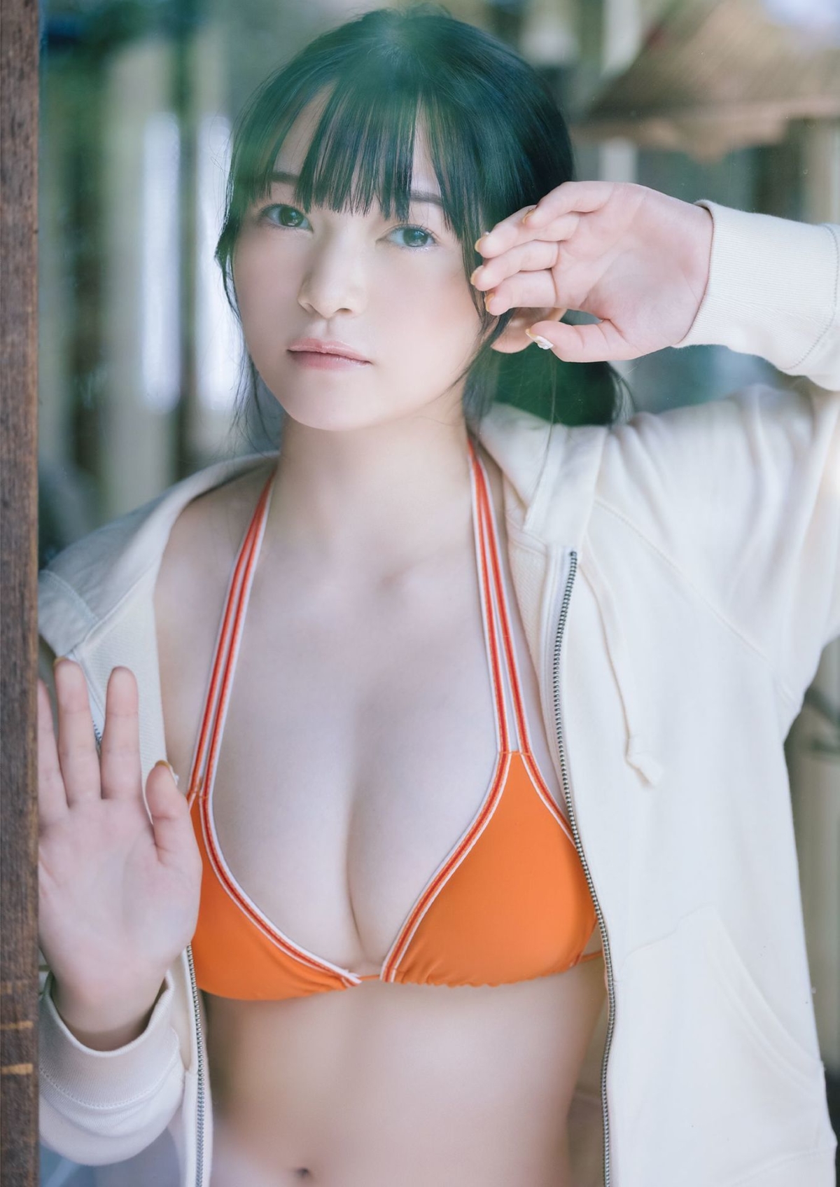 YJ Photobook 2021 09 22 Suzuka Sayama 佐山すずか Let It Shine 0003 8335592426.jpg