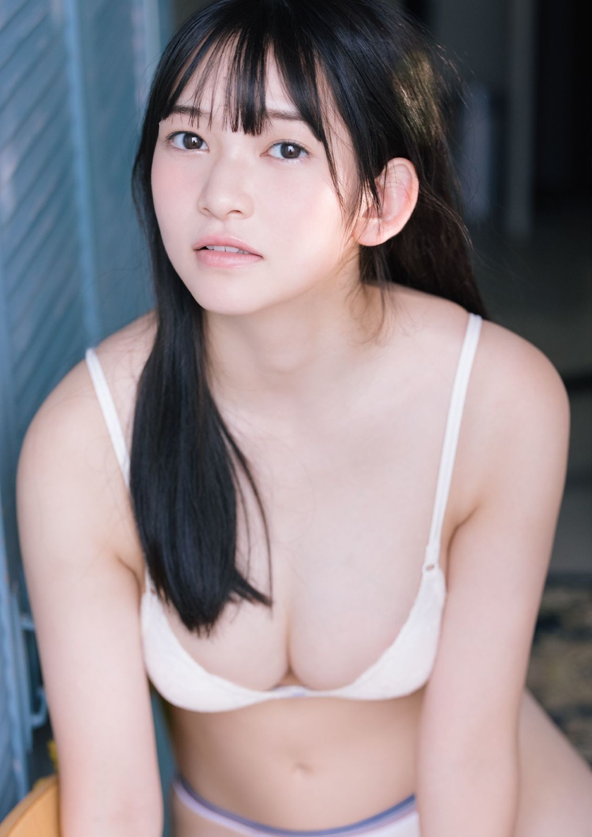 YJ Photobook 2021 09 22 Suzuka Sayama 佐山すずか Let It Shine 0020 8186605429.jpg