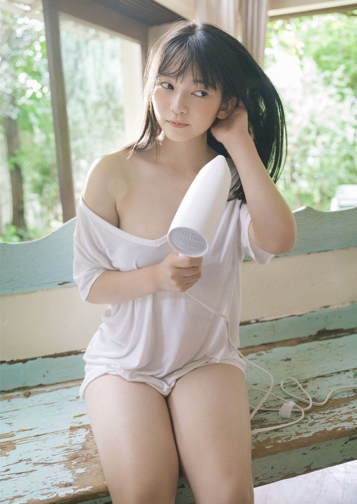 YJ Photobook 2021 09 22 Suzuka Sayama 佐山すずか Let It Shine 0040 9035530451.jpg