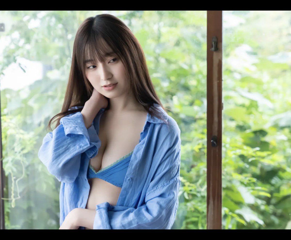 FRIDAYデジタル写真集 Airi Saito 斎藤愛莉 My Boyfriend Is Eyes Vol 1 0020 7564265367.jpg