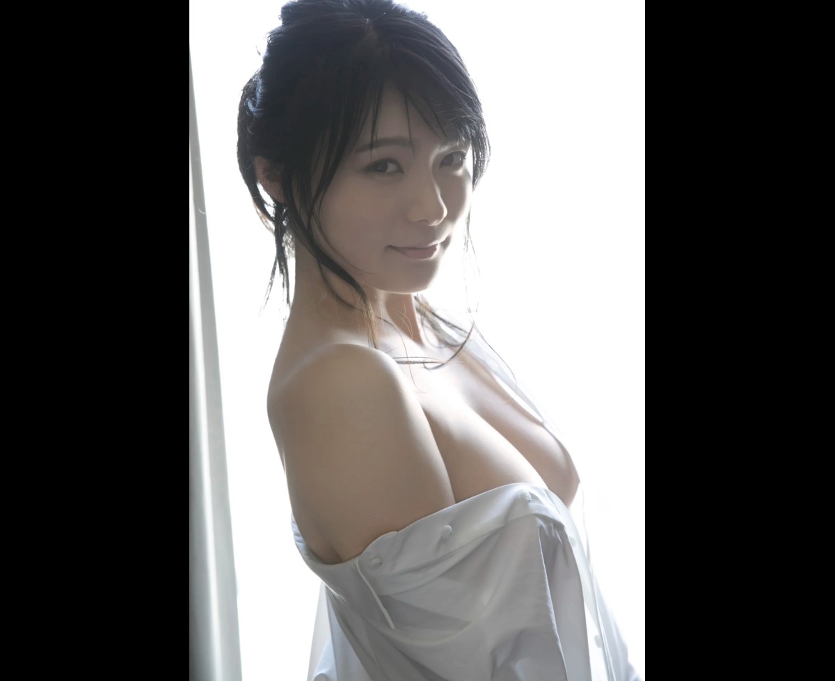 FRIDAYデジタル写真集 Mizuki Hoshina 星名美津紀 Mature H Cup 0063 3566380421.jpg