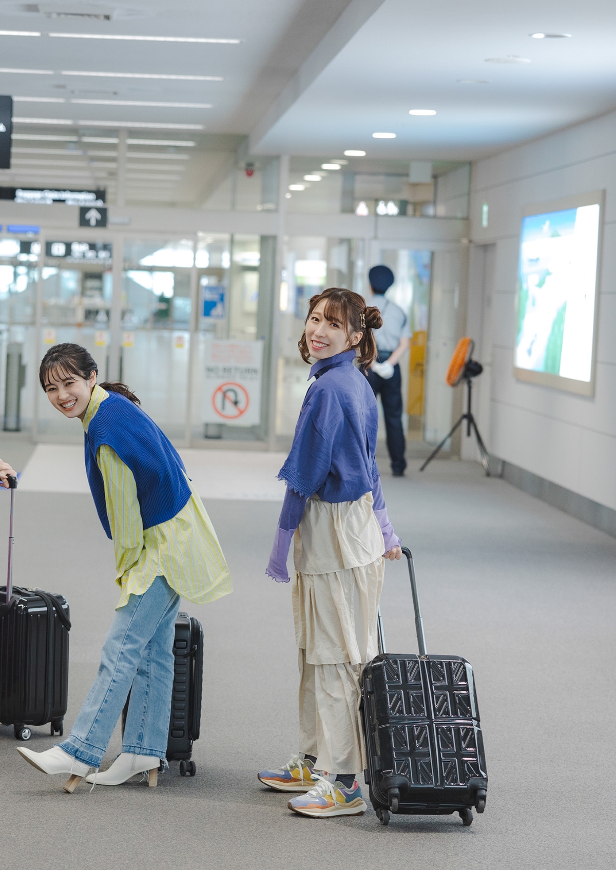 Photobook 2023 04 28 TEAM SHACHI Air Travel From Centrair Spi 0039 8177795601.jpg