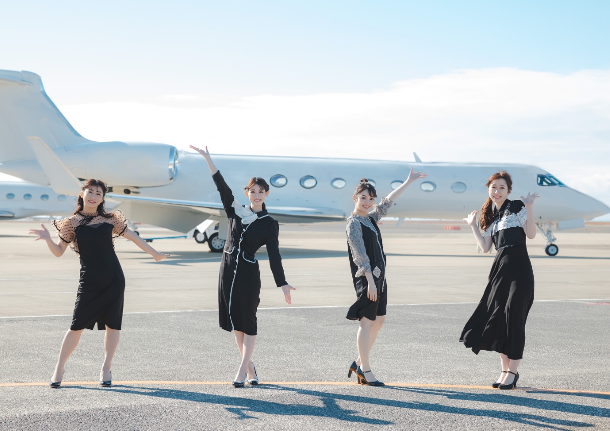 Photobook 2023 04 28 TEAM SHACHI Air Travel From Centrair Spi 0056 0511064237.jpg