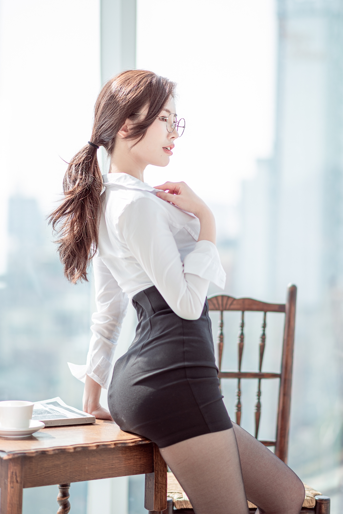 Yebin 전예빈 Office Look 0025 3175112521.jpg