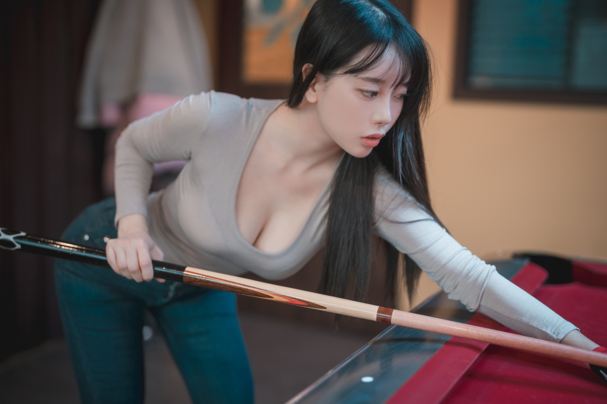 DJAWA ZziZzi Billiards Girl 0003 9419404307.jpg