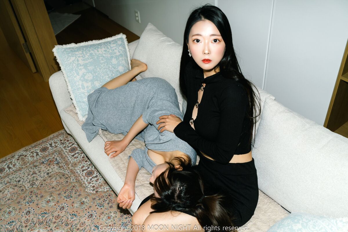 Moon Night Snap Mona 모나 And Jucy 쥬시 Loveholic Vol 2 0010 5419457847.jpg