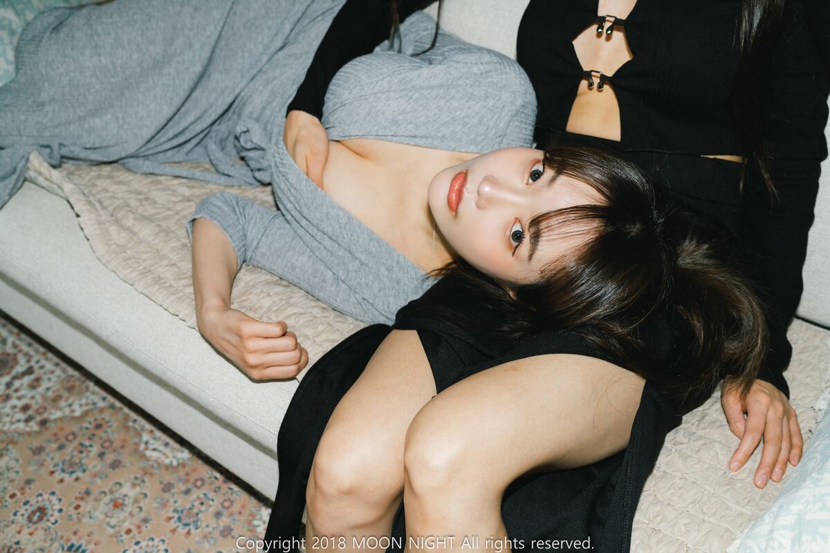 Moon Night Snap Mona 모나 And Jucy 쥬시 Loveholic Vol 2 0011 8063972630.jpg