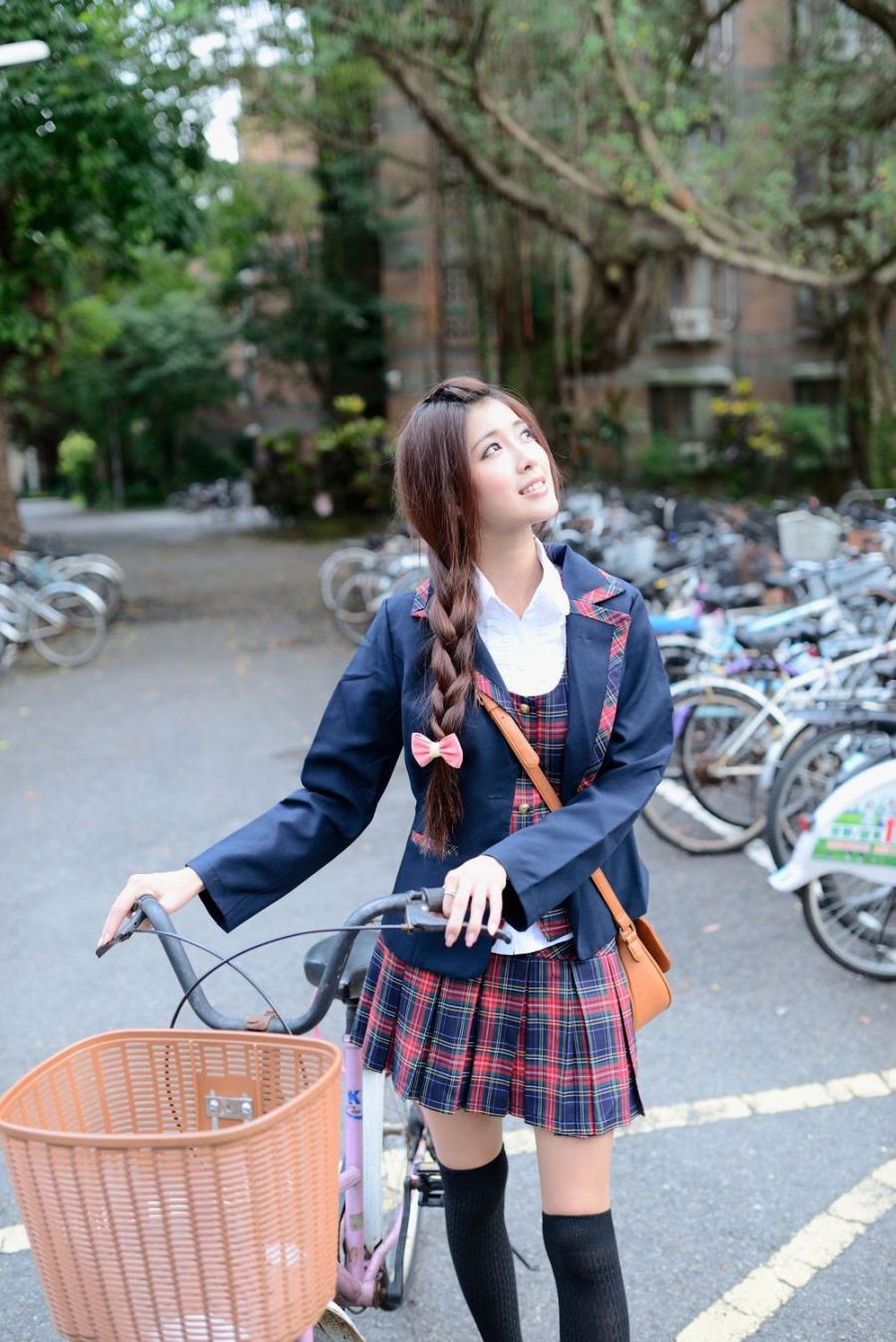 Liao Ting Lian Sexy Asian Student on the way to School