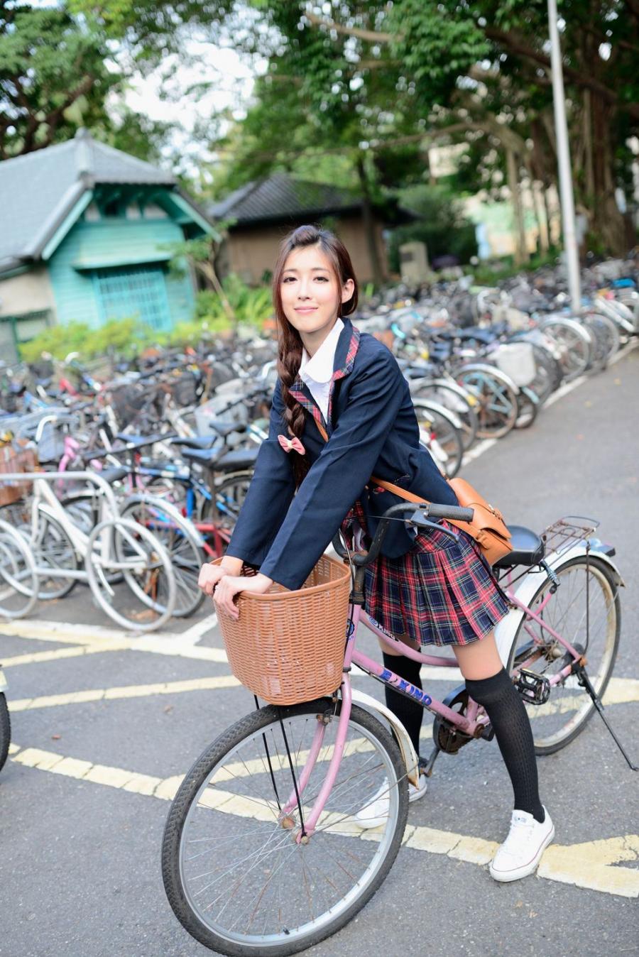 Liao Ting Lian Sexy Asian Student on the way to School