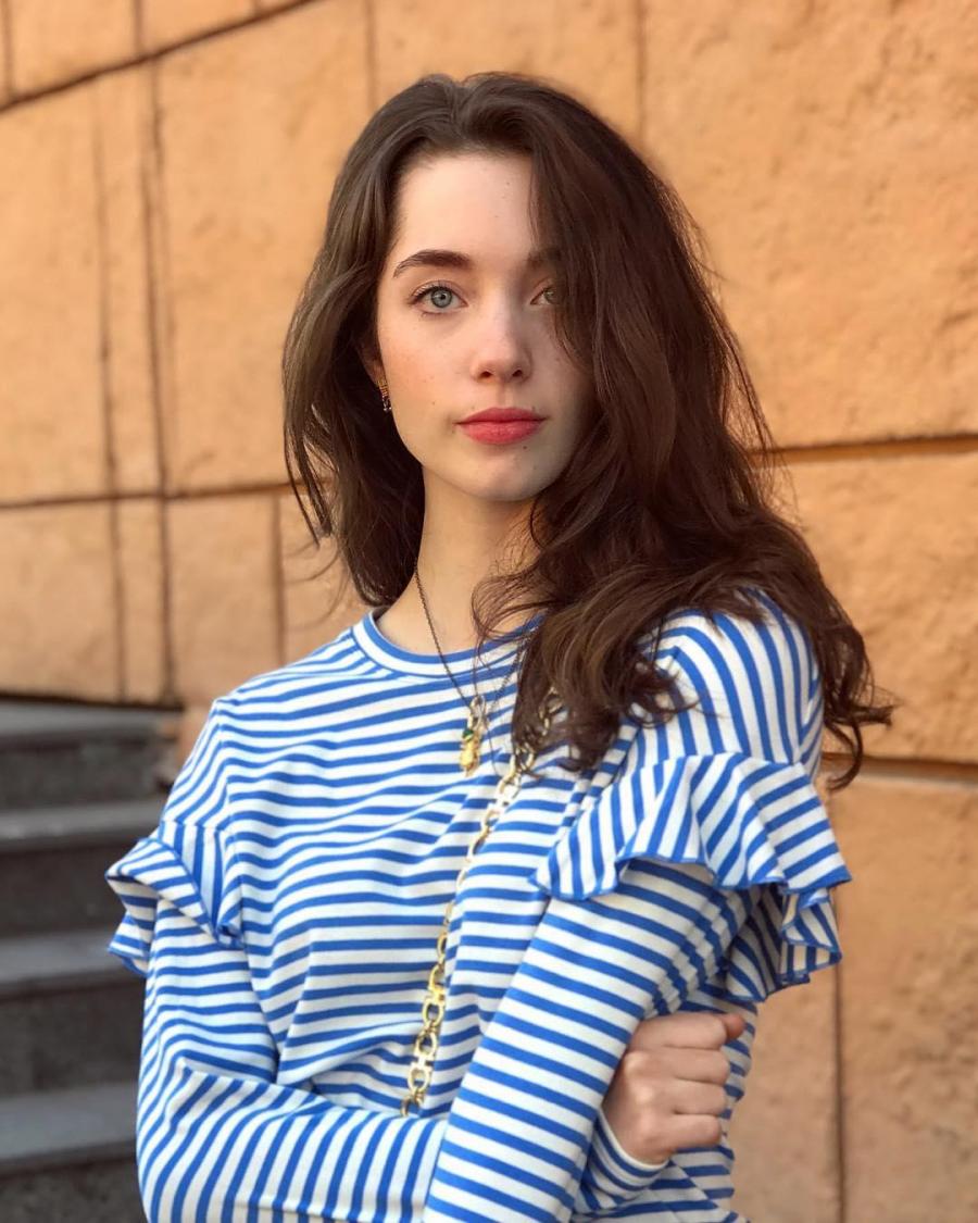 Greta Elizondo Beautiful Legs Temperament Sport Picture and Photo