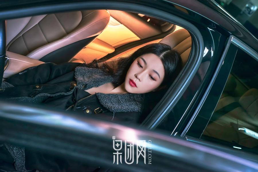 Girlt Beauty Girl vs luxury car