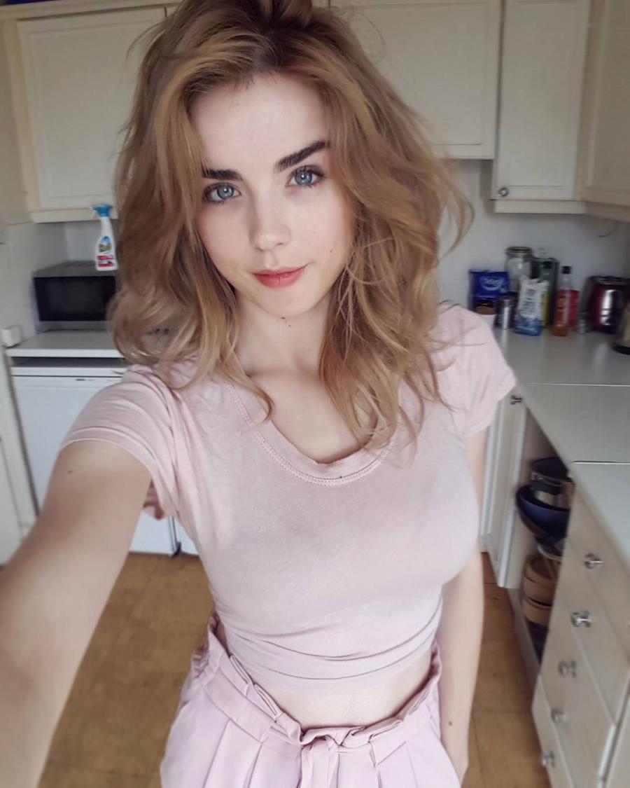 Danielle Sharp- The Most Hot Stundent Of England