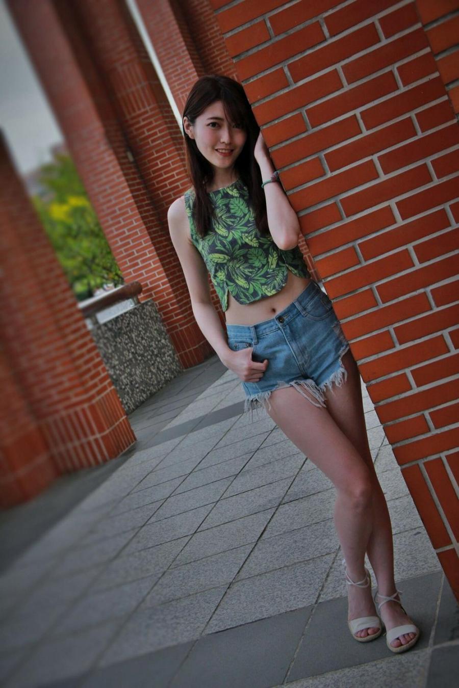 Taiwan Pretty Girl Huang Pin Xuan National Library