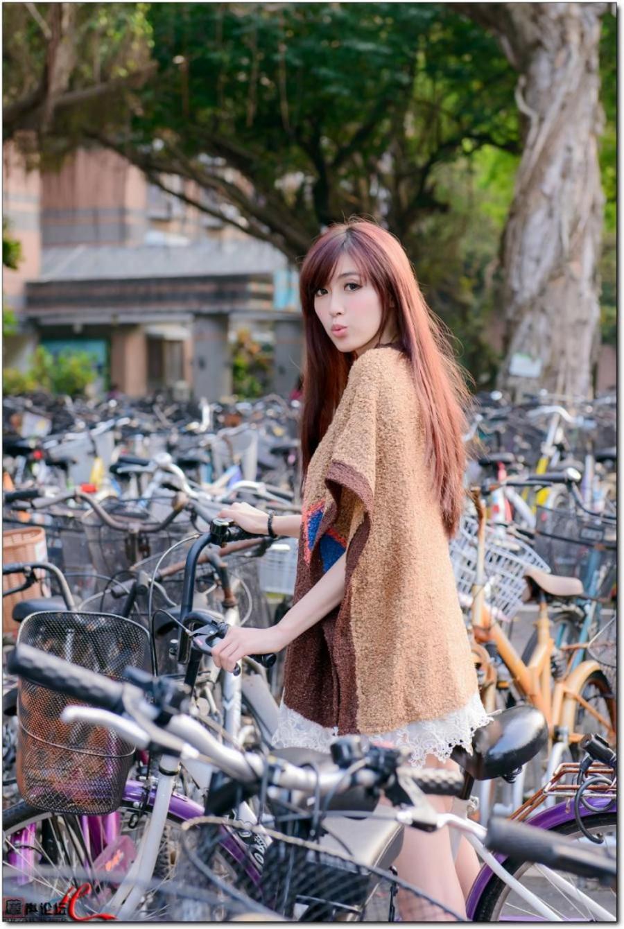 Jin Yun Qiao  Photographic in Campus