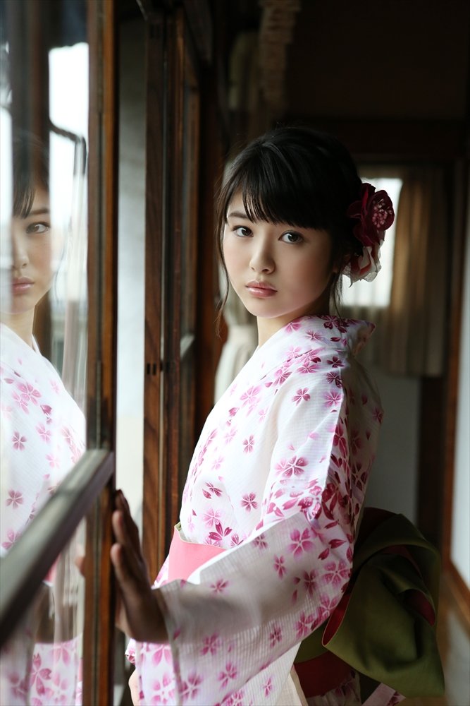 Minami Hamabe Pure Lovely Picture and Photo