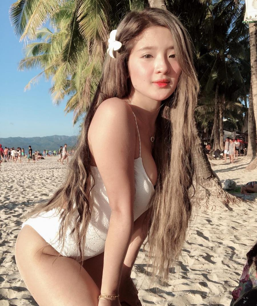 Cute Filipino Girl Tyra Ku Beach Bikini Pictures