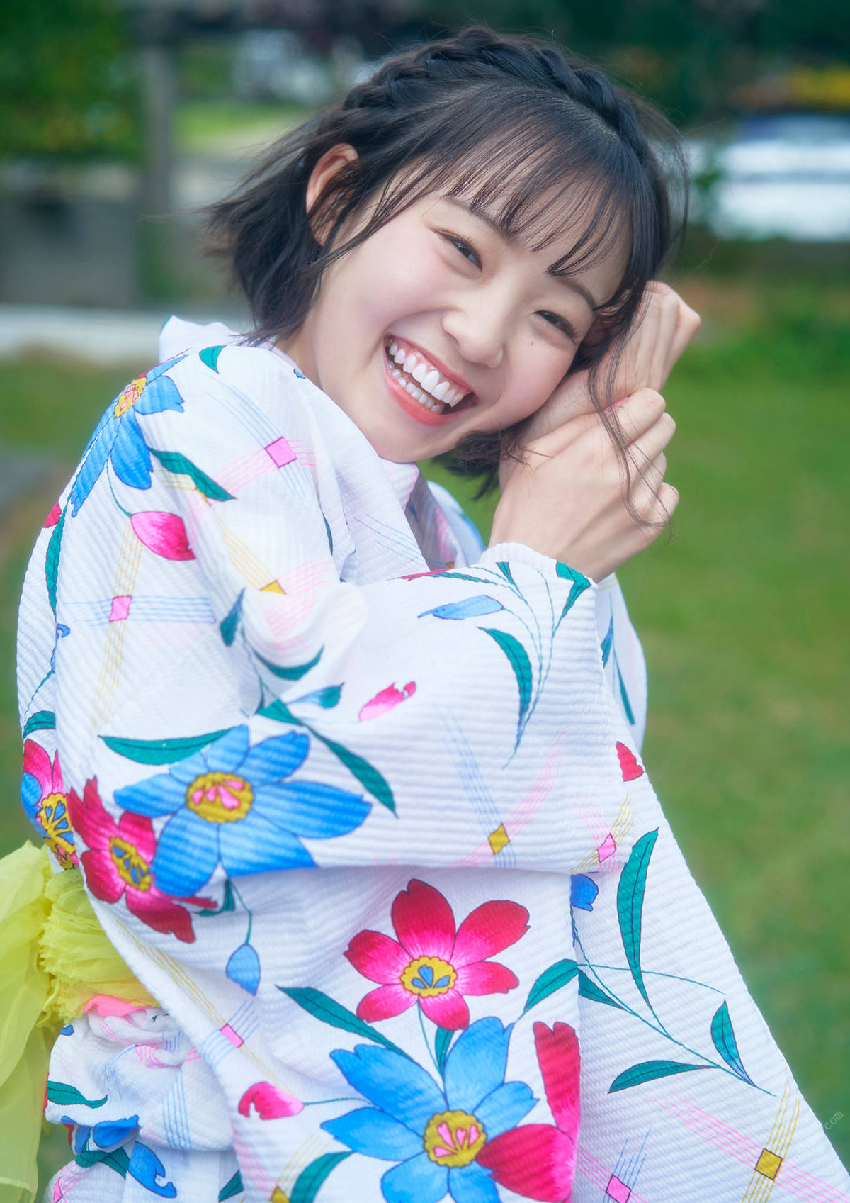 Photobook 2021.06.08 花咲ひより1st写真集 80.jpg