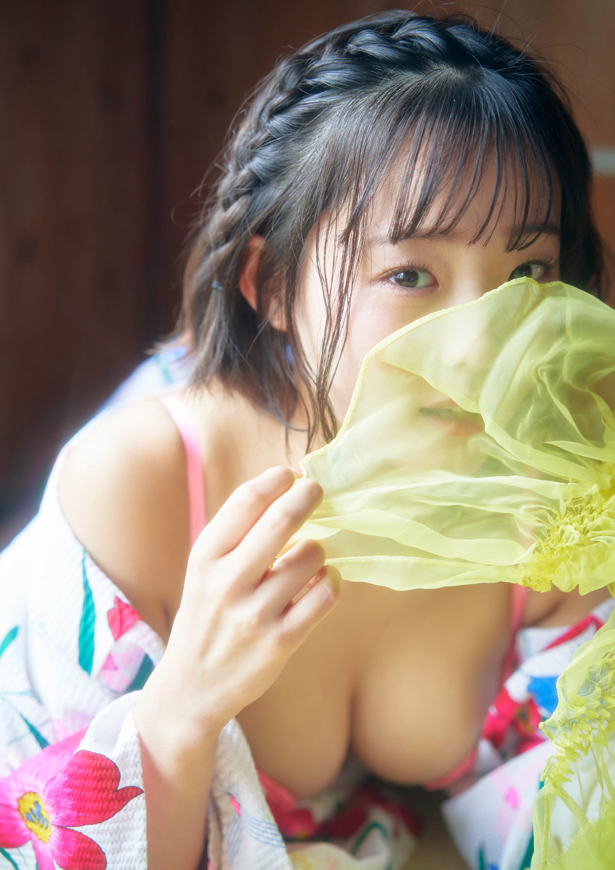 Photobook 2021.06.08 花咲ひより1st写真集 81.jpg