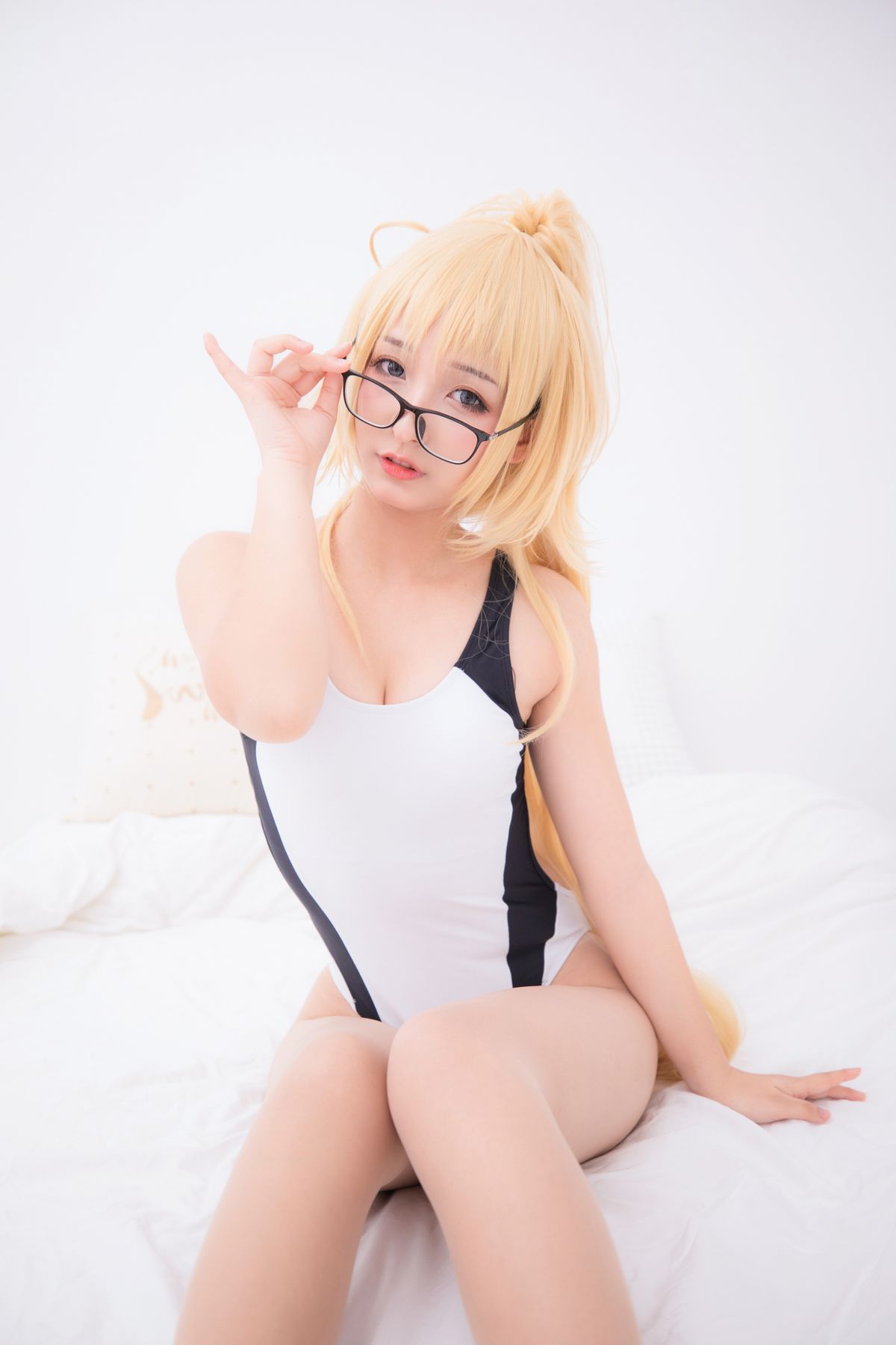 Coser@神楽坂真冬 Vol 036 电子相册 白贞德 Swimingthedrea B 0024 9659166140.jpg