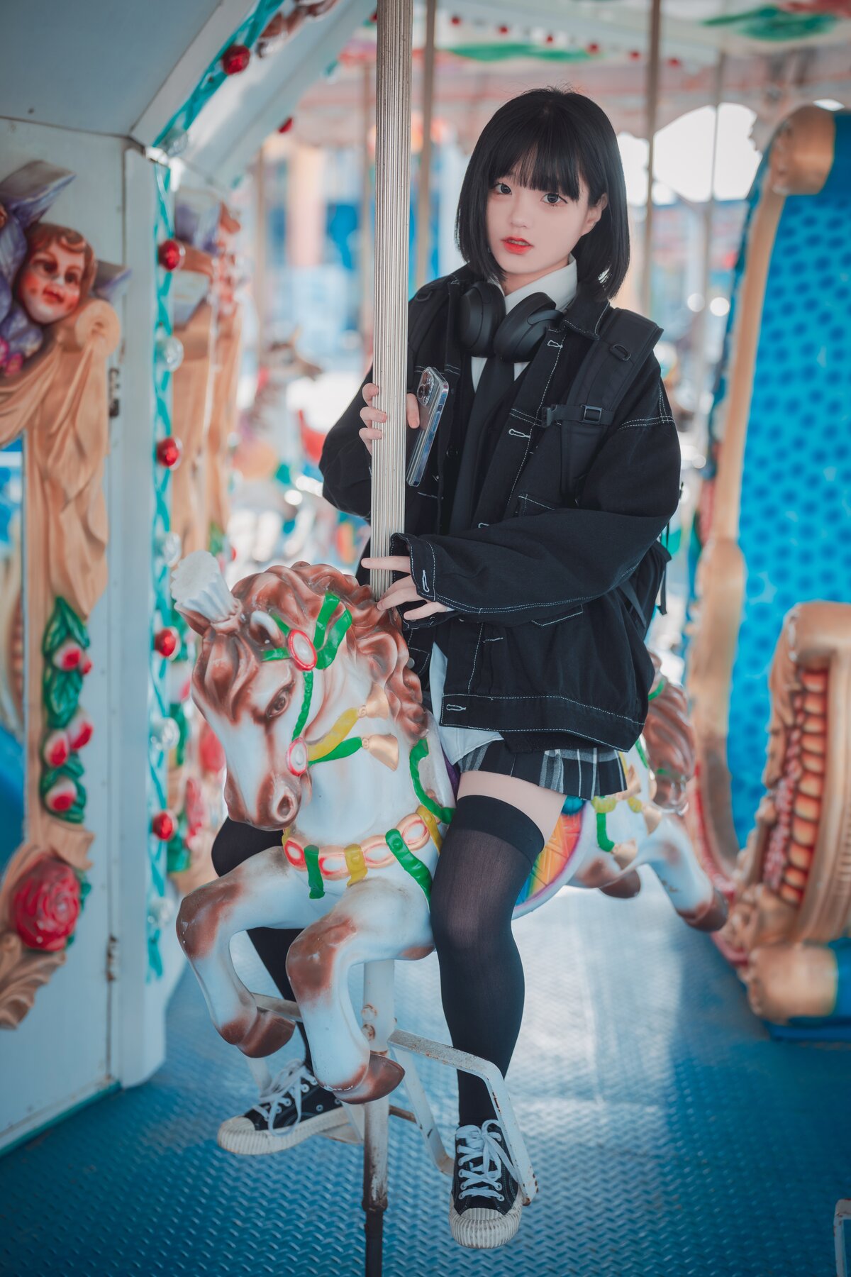 DJAWA Jeong Jenny 정제니 Theme Park Girl A 0016 6181672360.jpg