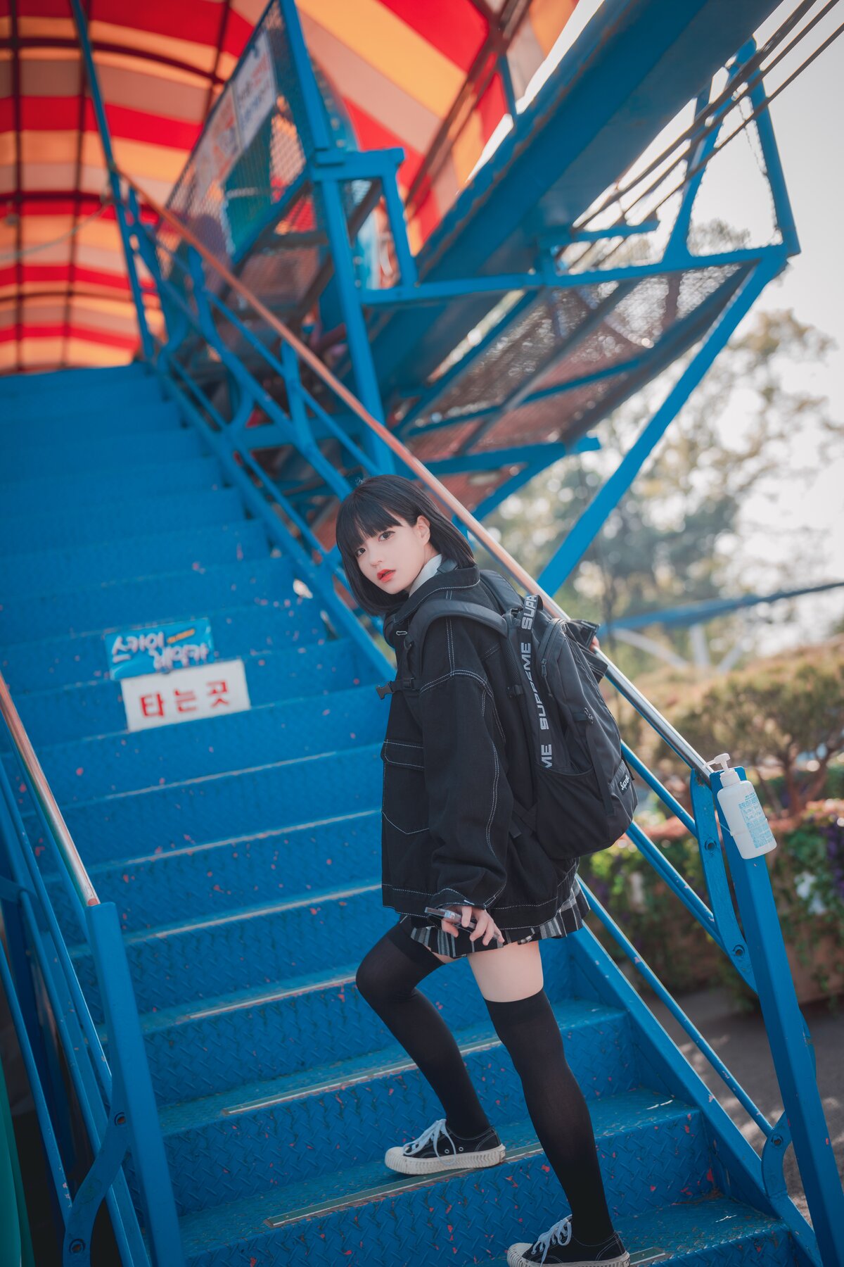 DJAWA Jeong Jenny 정제니 Theme Park Girl A 0030 9586242549.jpg