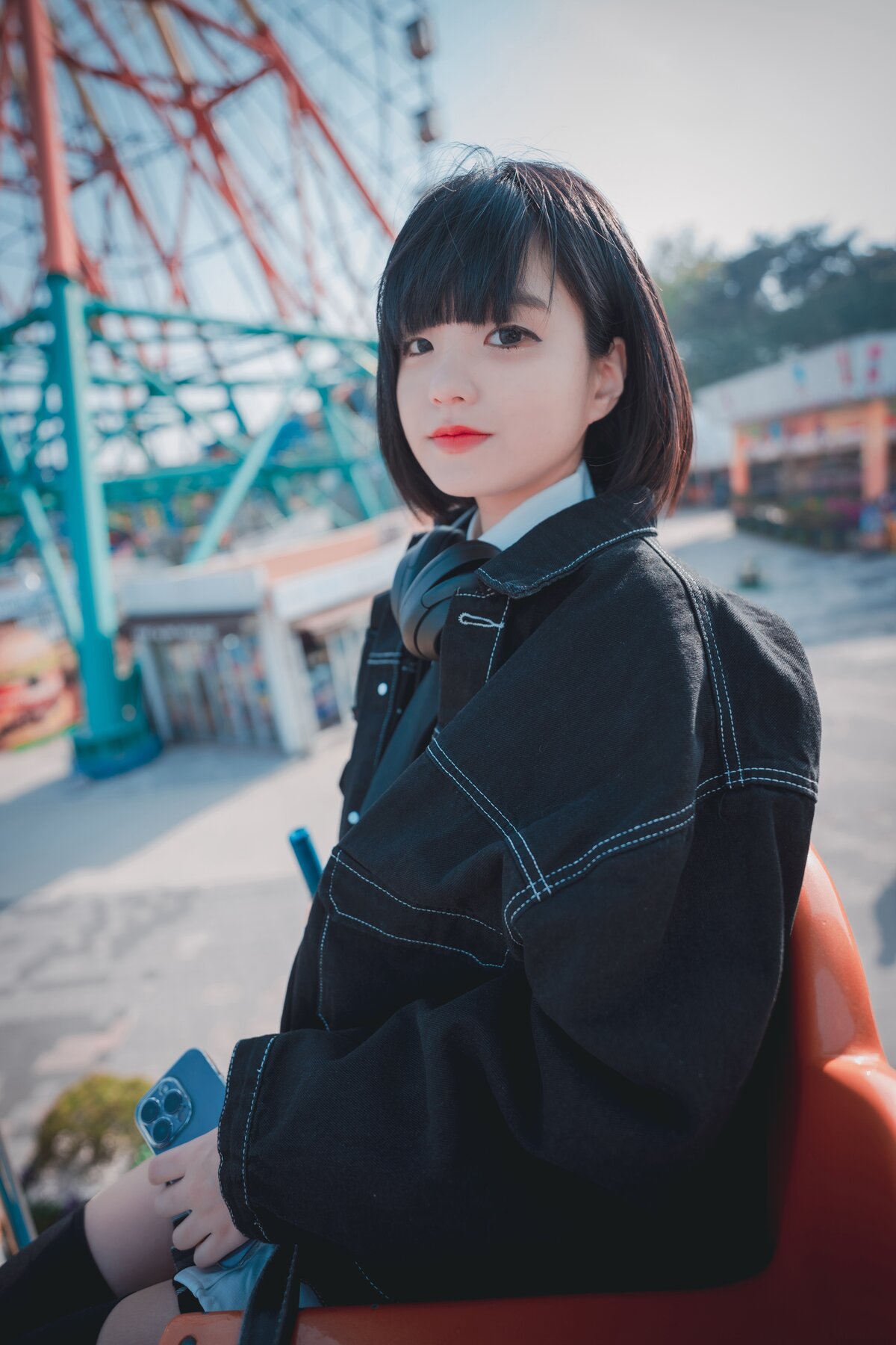 DJAWA Jeong Jenny 정제니 Theme Park Girl A 0034 5458282948.jpg