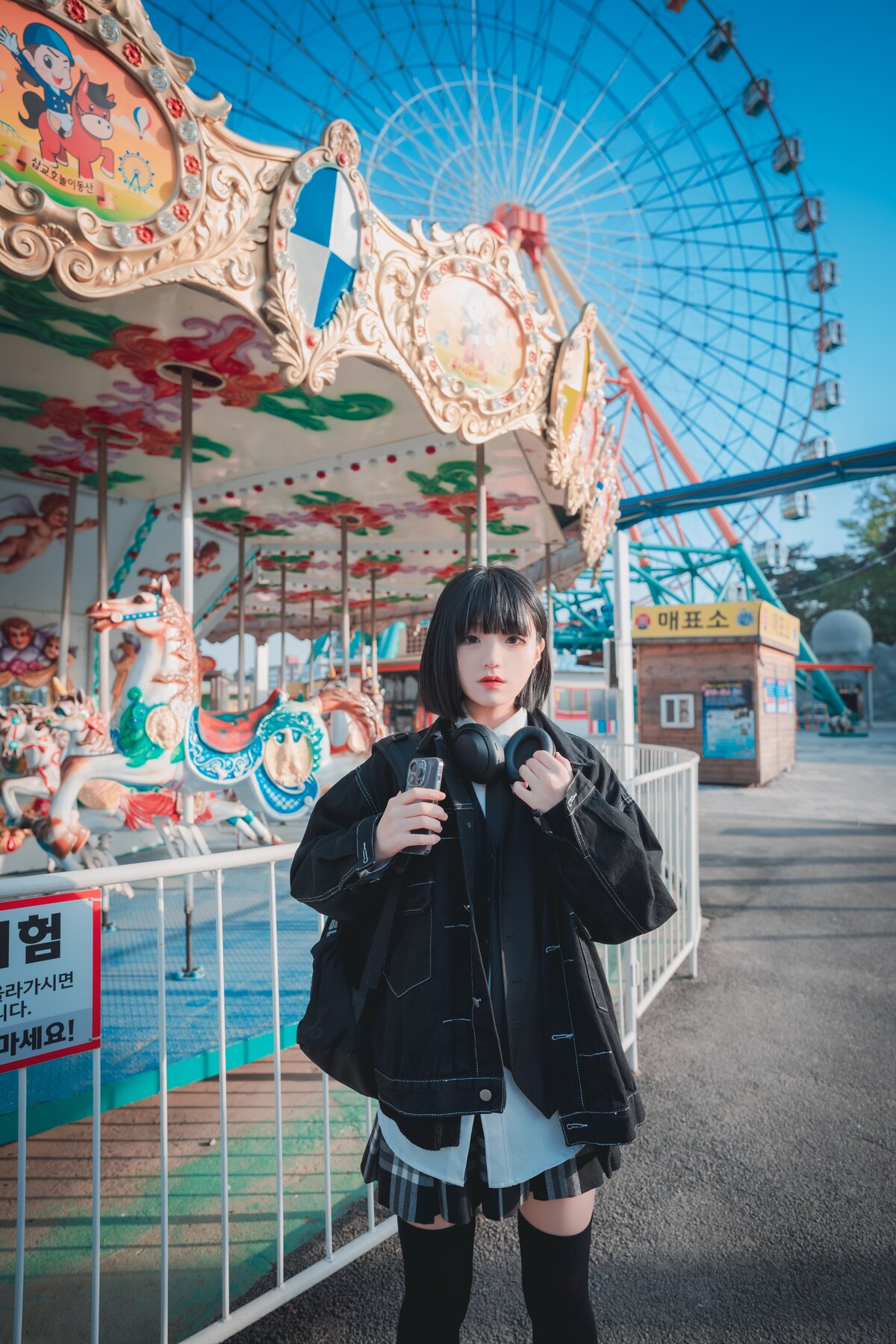 DJAWA Jeong Jenny 정제니 Theme Park Girl B 0063 1784521234.jpg