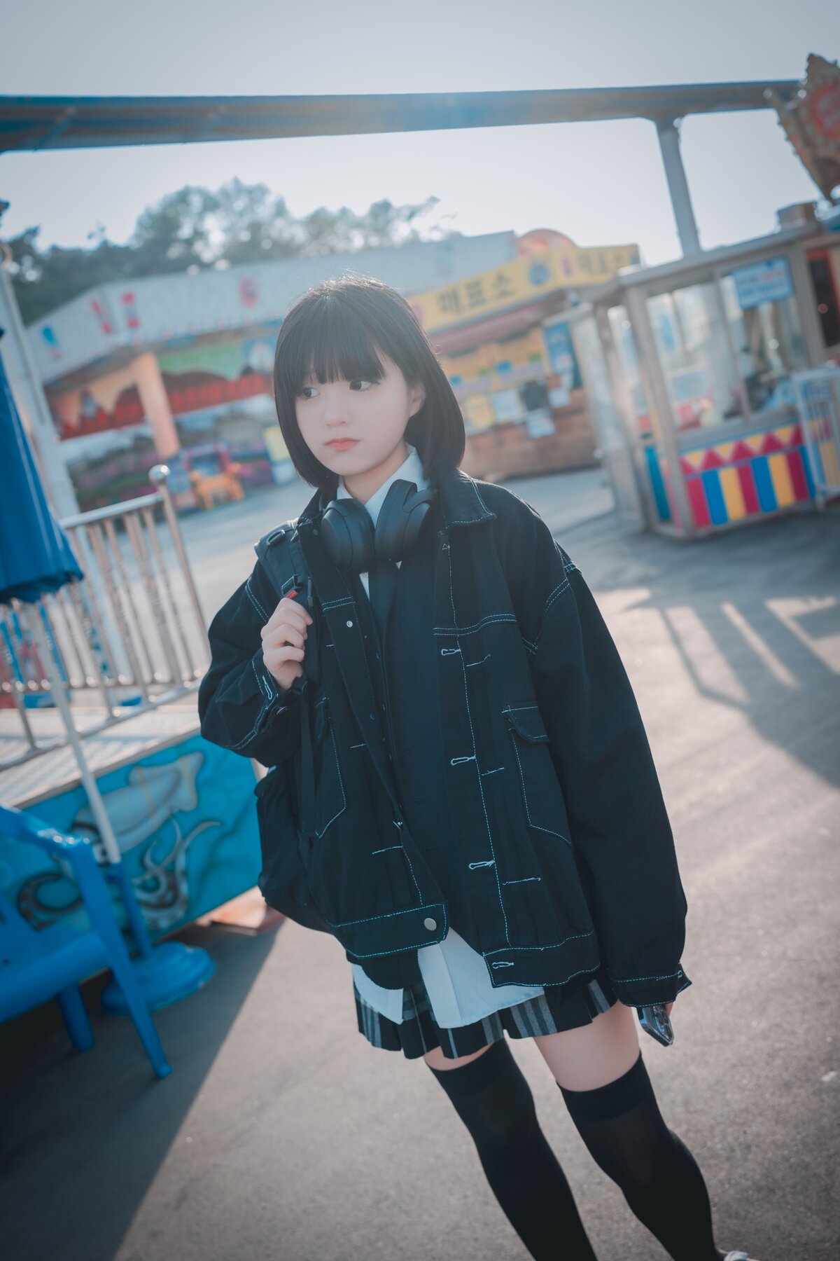 DJAWA Jeong Jenny 정제니 Theme Park Girl B 0064 2048360270.jpg