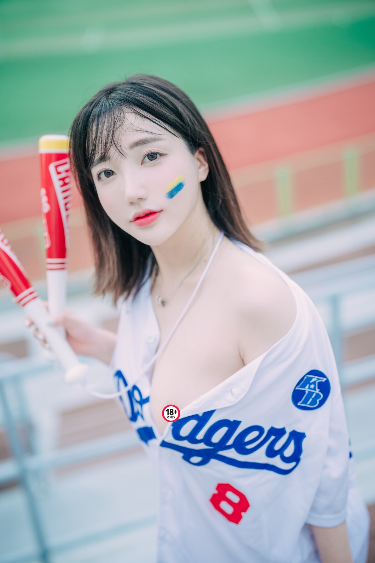 DJAWA Son Ye Eun 손예은 Cheer Up In The Summer B 0054 6342140809.jpg