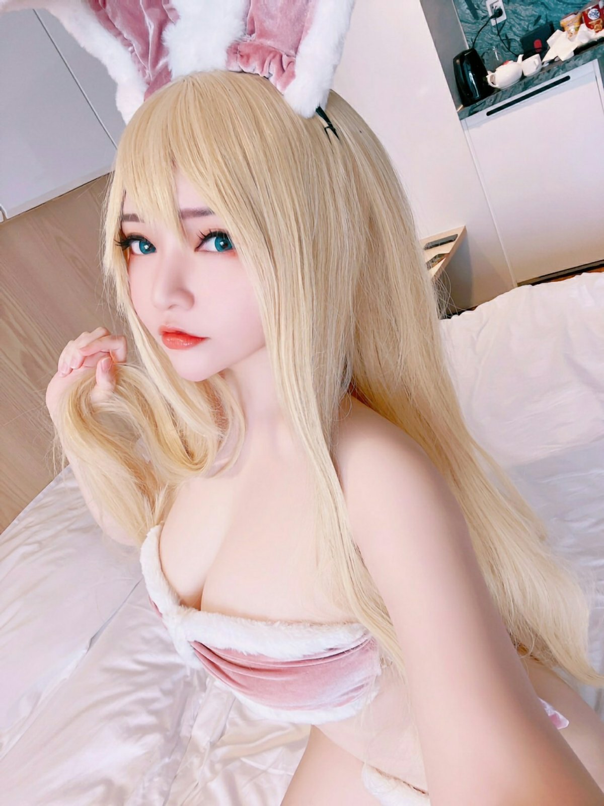 Coser@Potato Godzilla April Patreon Selfies 0019 2251880746.jpg