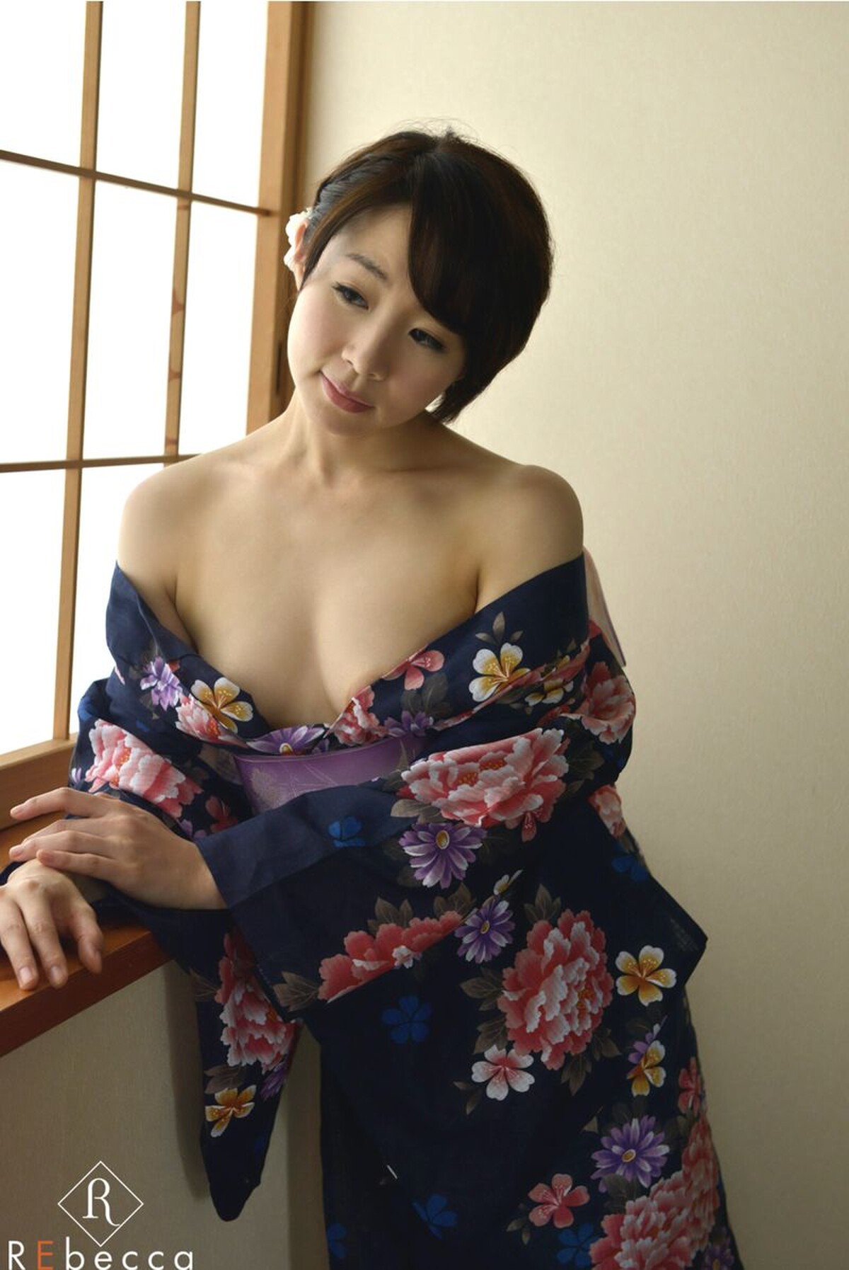 Photobook Iroha Narimiya 成宮いろは Do You Like Beautiful Mature Women 0040 8517316006.jpg