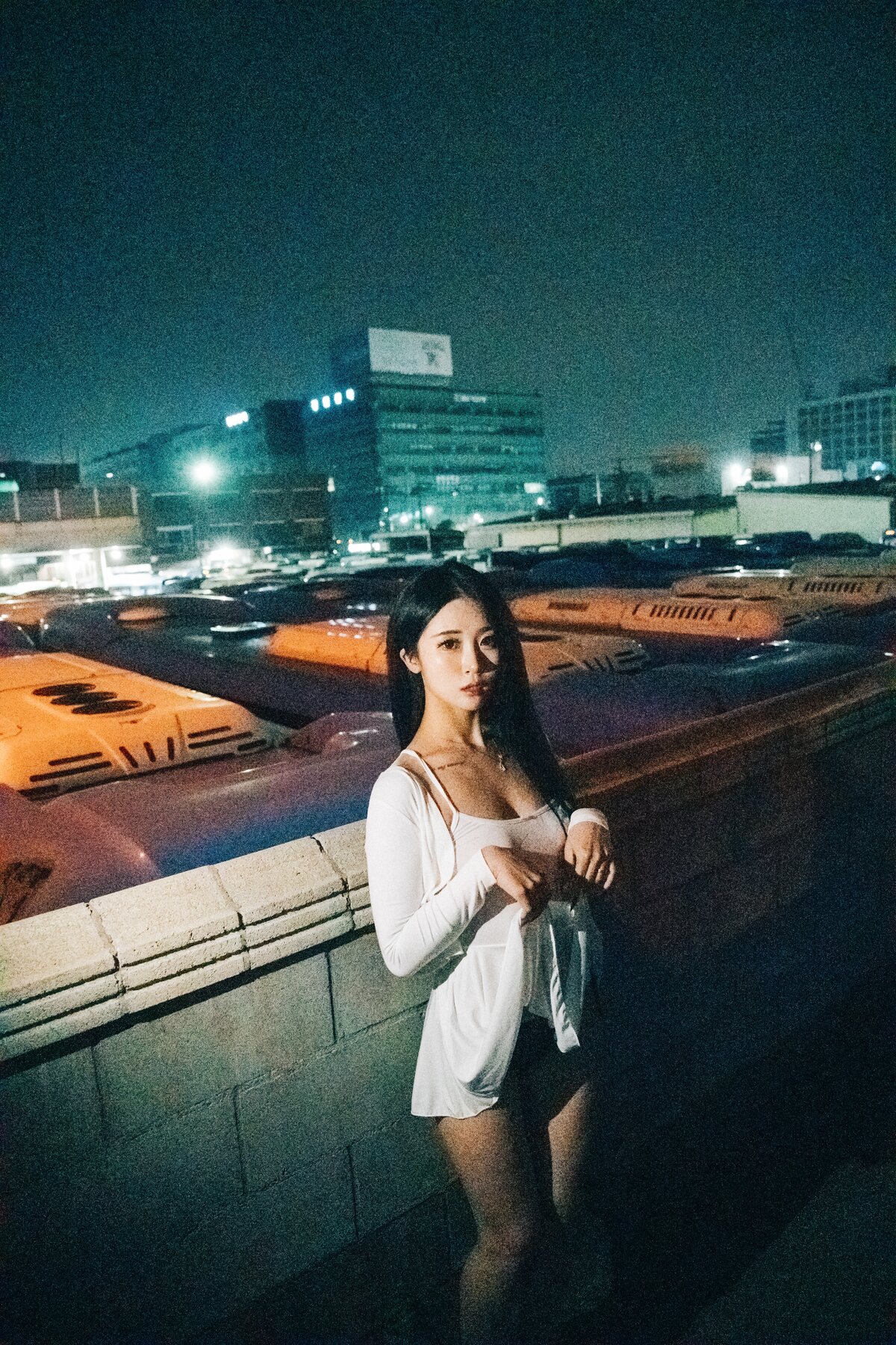 Loozy Bomi 보미 Night Roads 0076 0171386308.jpg