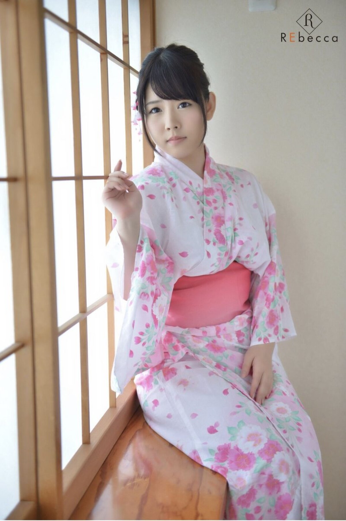 Photobook Pure Pretty Maiden Pattern Yui Kasumi 香純ゆい Rebecca 0027 1309813643.jpg