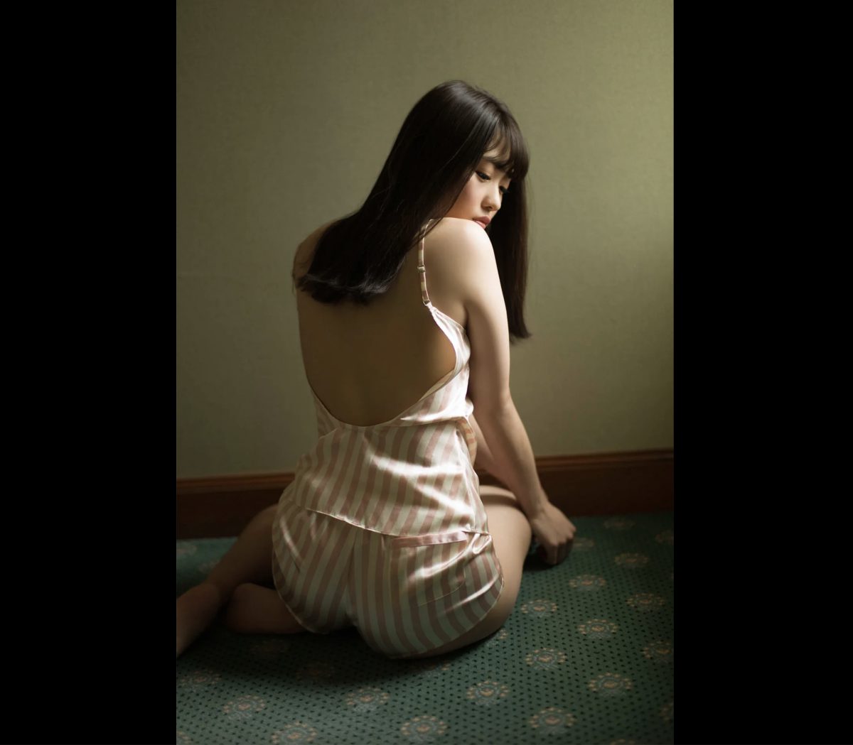 FRIDAY Digital Photobook 2020 11 06 Momoka Ishida 石田桃香 cutie & beauty 020 1014200092.jpg