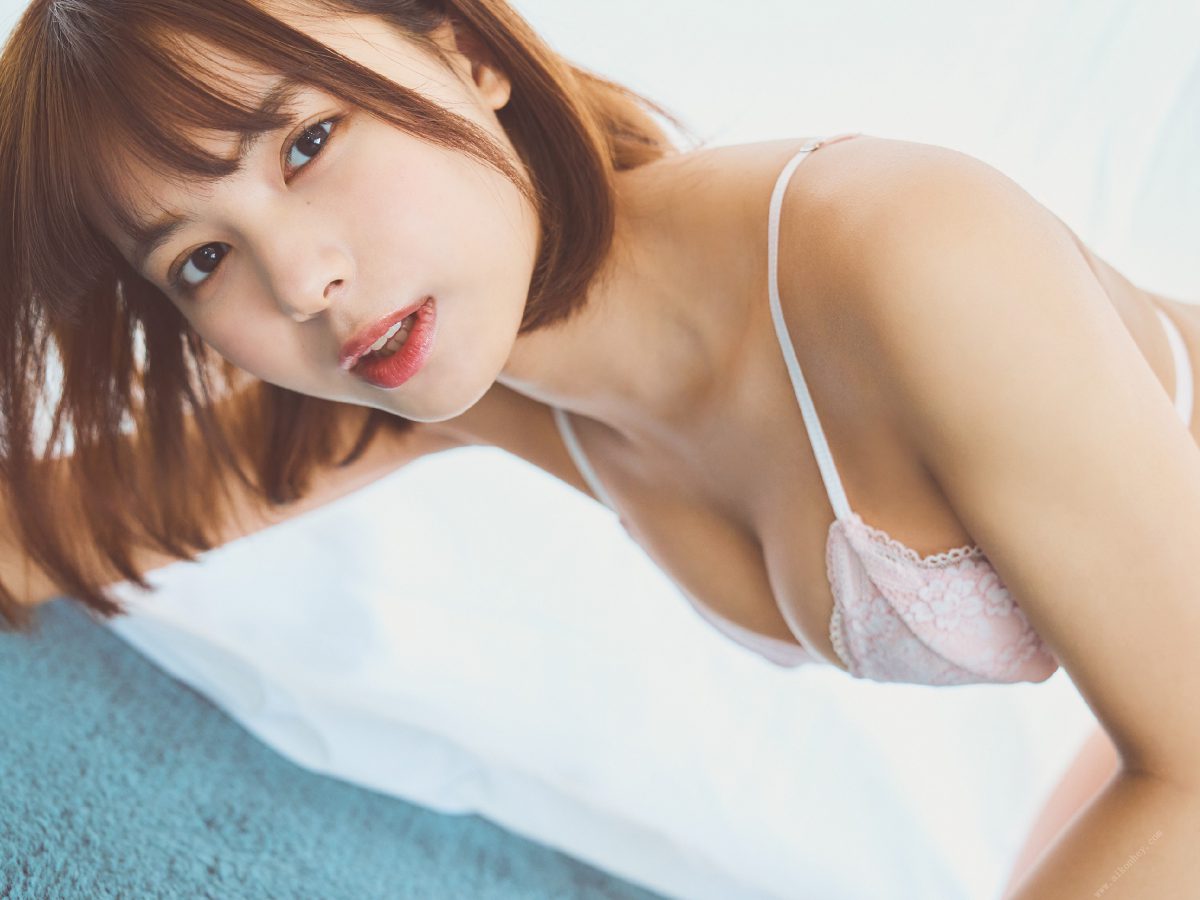 FLASH Photobook 2022 05 13 Amisa Miyazaki 宮崎あみさ Little devil girlfriend 小悪魔な彼女 28 29 6865858380.jpg