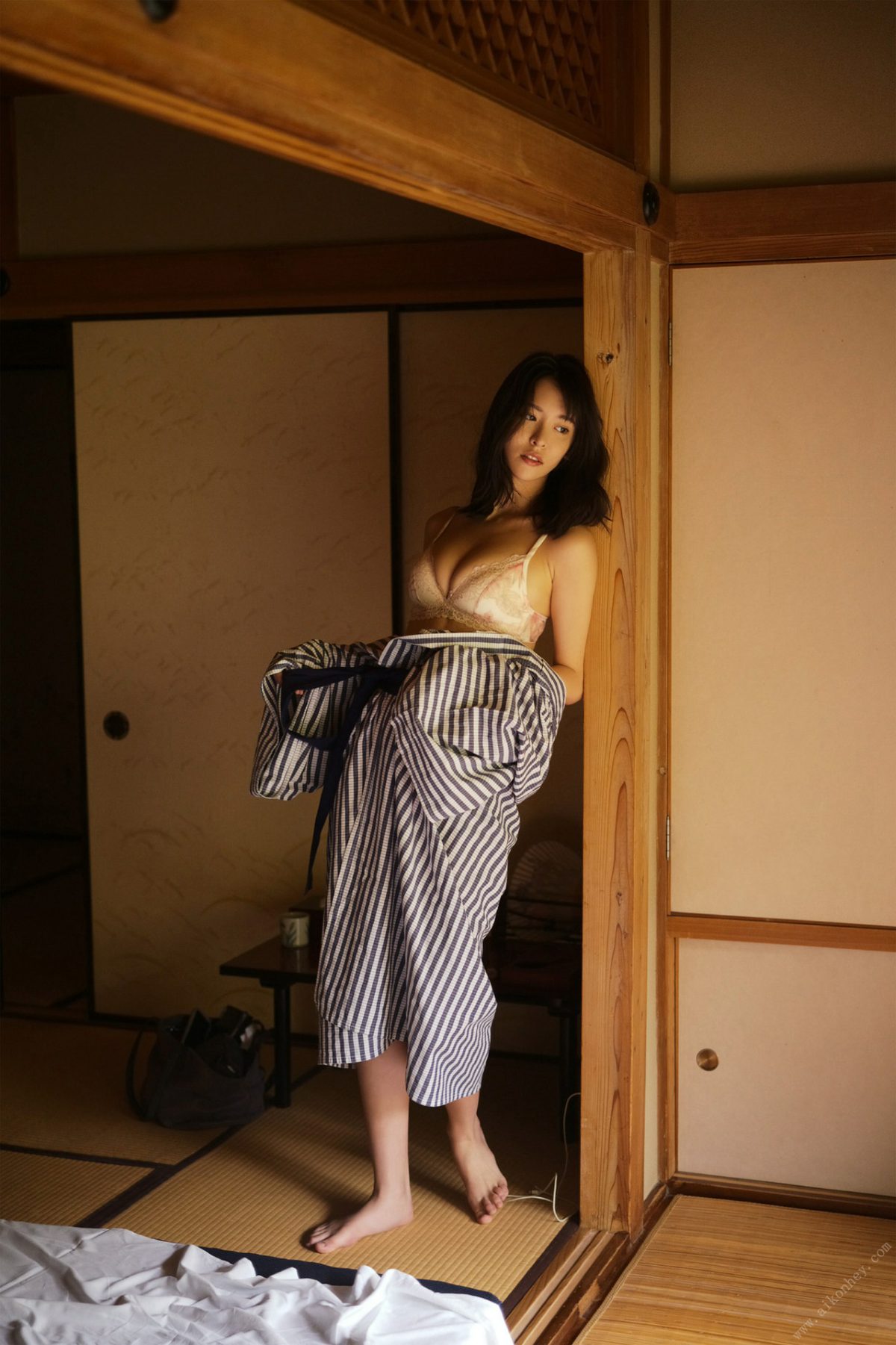 Weekly Gendai Photobook 2022 04 26 Sena Natsuki 奈月セナ Tamayura Beauties of nature たまゆら 花鳥風月 95 0543765209.jpg