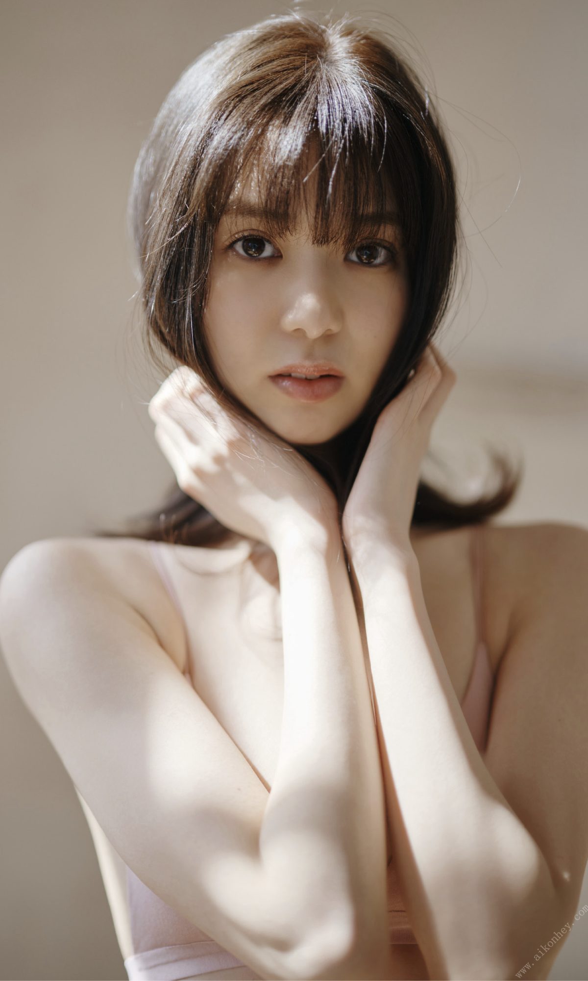 Photobook 2022 04 25 デジタル限定 松平璃子写真集「マイクロ小顔の8頭身ボディ。」 週プレ PHOTO BOOK 5 4203341324.jpg