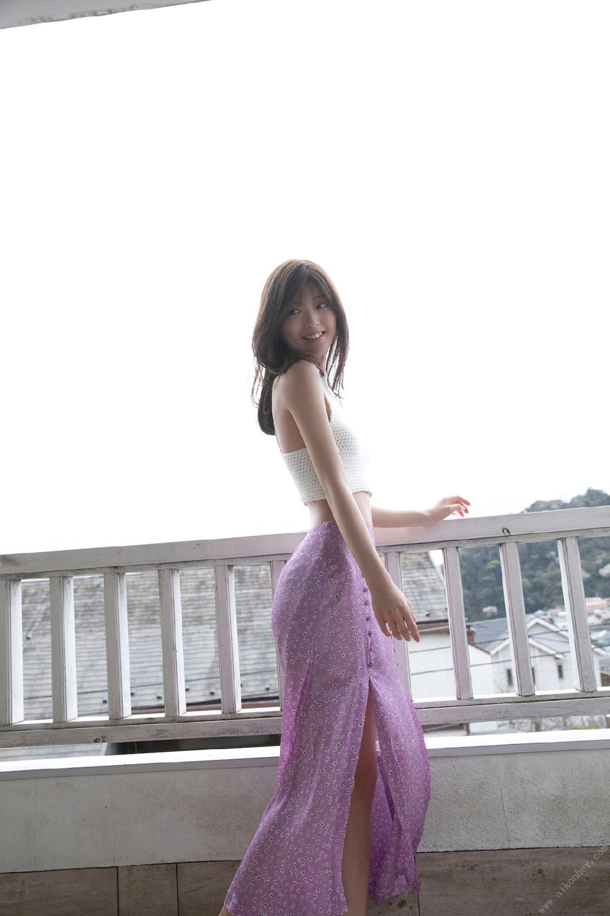 FRIDAY Digital Photobook 2021 06 23 Mio Kudo 工藤美桜 Blooms in adult color オトナ色に咲く B 0085 4919759430.jpg