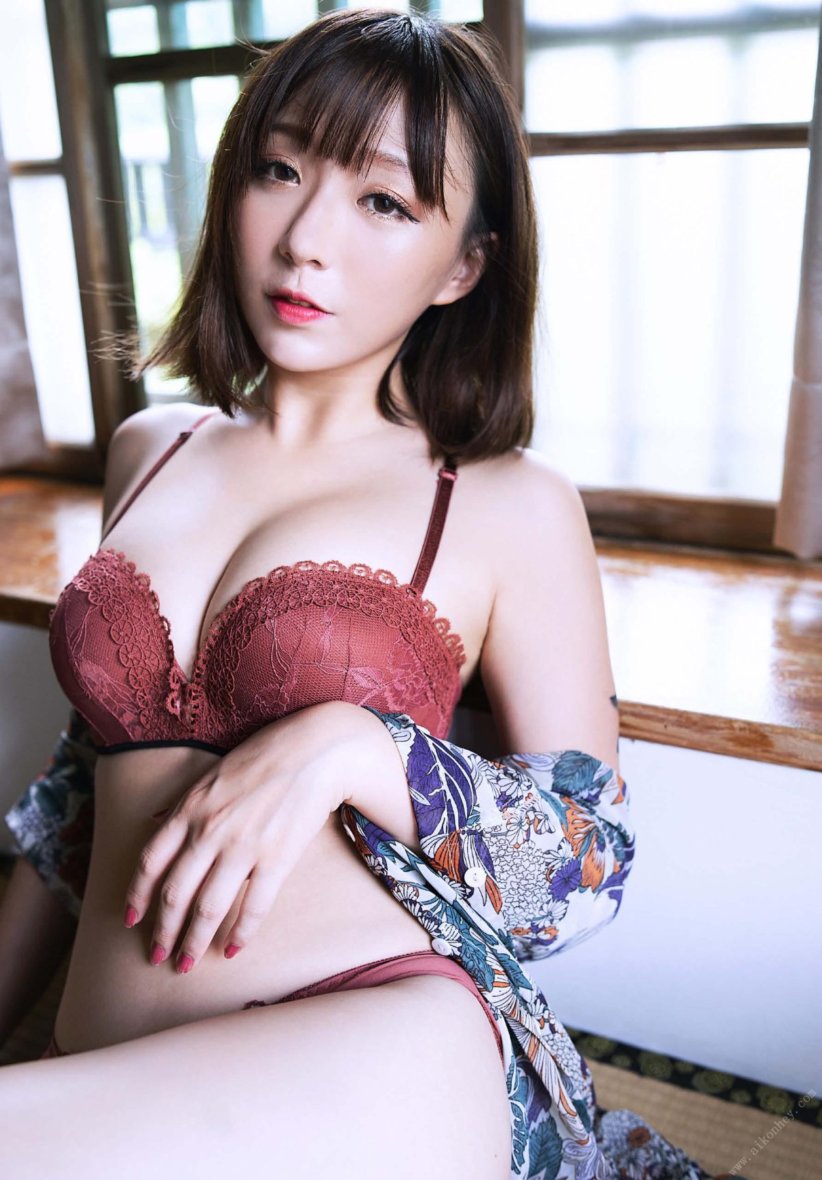 Photobook 二分之一雙重刺激女女 寫真書 00038 9100540964.jpg