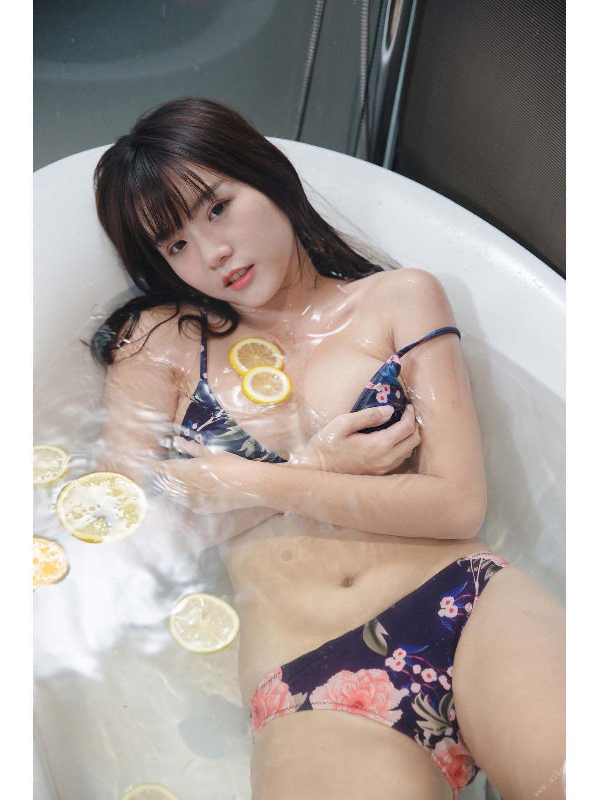 Photobook 2019 03 13 淇待戀愛 巨乳版 B 00141 8718401396.jpg