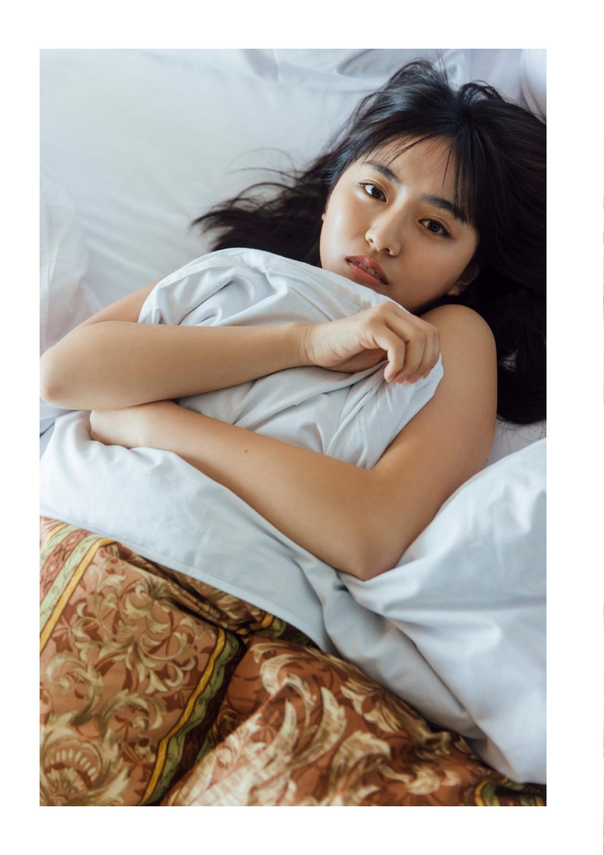 BLT Photobook 2022 02 03 Runa Toyoda 豊田ルナ Your Warmth きみのぬくもり 0001 2624668834.jpg