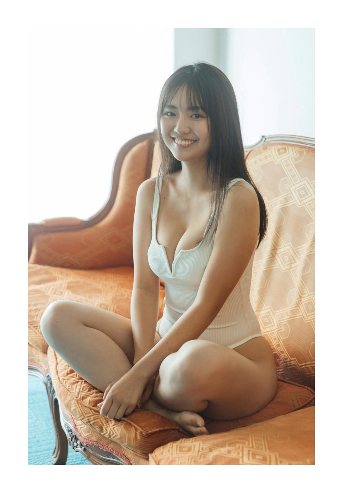 BLT Photobook 2022 02 03 Runa Toyoda 豊田ルナ Your Warmth きみのぬくもり 0005 8417704489.jpg