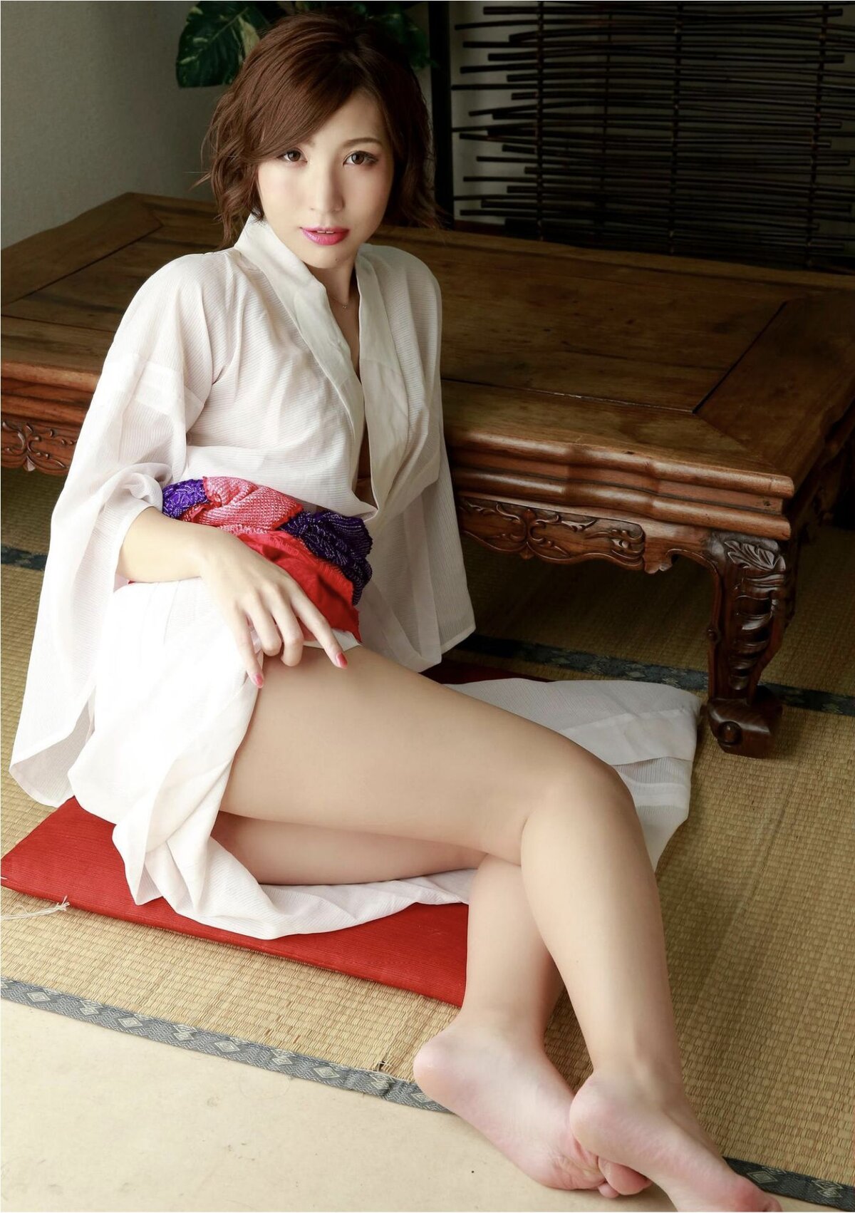 Photobook 2020 12 17 Natsuki 夏希 Natural Body Gradol Japan Book Gradle Japan Book B 0068 7815275109.jpg